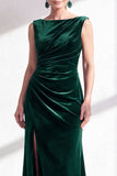 Vestido de Mãe da Noiva em veludo de veludo verde escuro com decote franzido de sereia