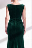 Vestido de Mãe da Noiva em veludo de veludo verde escuro com decote franzido de sereia