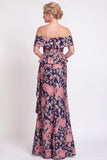 Vestido longo de mãe da noiva azul com folhos florais e folhos de mãe da noiva