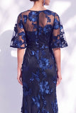 Vestido Longo de Mãe da Noiva com Sereias Azul-Marinho e Folhos Florais com Mangas Curtas