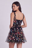 Vestido de Graduação Mini Corset Floral em Marfim, Linha Quadrada, Decote Quadrado