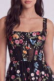 Vestido de Graduação Mini Corset Floral em Marfim, Linha Quadrada, Decote Quadrado