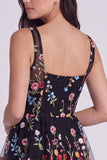 Vestido de Graduação Mini Corset Floral em Marfim, Linha Quadrada, Decote Quadrado
