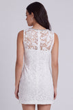 Vestido Curto de Graduação Bodycon Bodycon em V, decote em V, com missangas e decote em V
