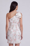 Vestido Branco Pequeno Bodycon Floral de Um Ombro com Laço