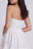 Vestido Branco Pequeno Corset Floral A-Line Strapless