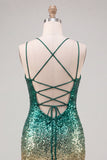 Vestido curto de regresso a casa com lantejoulas verdes e douradas brilhantes com renda nas costas