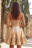 Vestido Curto de Regresso a Casa Metálico Metálico Dourado Sem Alças com Folhos