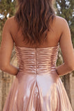 Vestido Curto de Regresso a Casa Metálico Metálico Dourado Sem Alças com Folhos