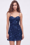 Lantejoulas azul-marinho A-Line Straps de alças finas Vestido curto de regresso a casa com renda nas costas