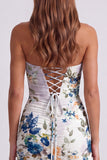 Vestido Curto de Regresso a Casa Curto Bodycon Floral Preto Sweetheart com Renda nas Costas