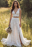 Vestido de noiva longo em linha A de 2 peças com decote em V e fenda
