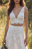 Vestido de noiva longo em linha A de 2 peças com decote em V e fenda