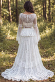Vestido de noiva longo decote A-Line com decote de bato e folhos em marfim, com fenda