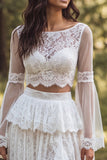 Vestido de noiva longo decote A-Line com decote de bato e folhos em marfim, com fenda