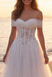 Vestido de noiva longo de tule em linha A com linha em A e ombro caído