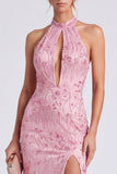 Vestido formal longo floral de sereia com decote halterdo cor-de-rosa e fenda