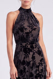 Vestido formal longo de veludo floral com decote alazeitona e decote alvo oliva