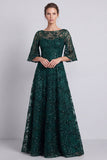 Vestido de mãe da noiva com gola bata verde escuro com decote em linha A