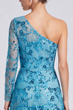 Vestido formal longo com lantejoulas azuis em linha A com um ombro e manga comprida
