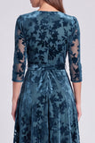 Vestido Midi Floral Midi A-Line em Veludo Azeitona com decote em V e cinto