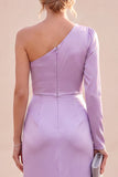 Vestido Maxi de Sereia de cetim de um ombro claro com franzidas e roxo claro com fenda