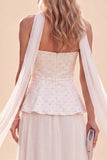 Vestido Maxi de Chiffon A-Line Strapless Lightless com Folhos e Strapless Roxo Claro com Missangas