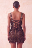 Vestido curto de finalistas castanhos com lantejoulas com franjas e pérolas