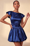 Vestido curto de regresso a casa, decote de cetim em linha A azul celeste, com mangas curtas