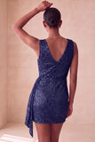 Bodycon cor-de-rosa brilhante, lantejoulas, lantejoulas franzidas, vestido curto de regresso a casa com faixa