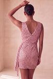 Bodycon cor-de-rosa brilhante, lantejoulas, lantejoulas franzidas, vestido curto de regresso a casa com faixa
