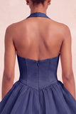 Vestido curto de regresso a casa, decote cor-de-rosa com folhos e decote halter