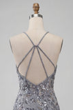 Vestido Curto de Homecoming com decote cinzento, bodycon flores e missangas, decote halter e franjas