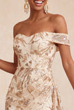 Vestido curto de regresso ao lentejoulas com champanhe ombro descoberto e faixa
