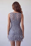 Vestido curto floral de regresso ao lar com decote redondo, lavanda poeirento, com penas