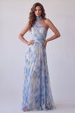 Vestido formal longo azul com recorte floral com um ombro e cachecol