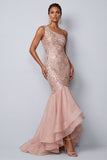 Vestido longo de mãe da noiva com lantejoulas cor-de-rosa de um ombro e folhos