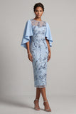Bodycon Sky Blue Sky Bow Look Floral Mother of the Bride Dress com mangas cape