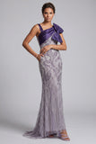 Vestido longo de mãe da noiva com laço roxo de missangas sereia com bolsos