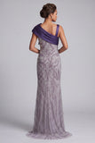 Vestido longo de mãe da noiva com laço roxo de missangas sereia com bolsos