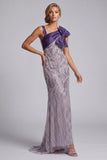 Vestido longo de mãe da noiva com laço roxo de missangas sereia com bolsos
