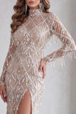 Vestido de concurso longo com franjas com champanhe sereia, gola alta e lantejoulas