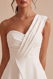 Vestido de chá de panela branco de um ombro em linha A
