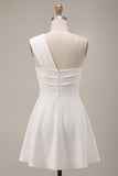 Vestido de chá de panela branco de um ombro em linha A