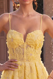 Vestido Curto de Finalistas com Bordado Floral Amarelo Linha A com Folhos