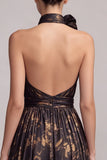 Vestido formal longo preto, decote A-Line Halter e sem costas, com fenda
