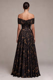 Vestido formal preto, longo e franzido com flores e linhas em A