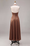 Vestido formal longo em linha A sem costas com decote de café em cetim