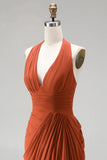Vestido formal longo de gola halter laranja queimado com bainha franzida