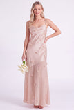 Vestido longo de dama de honor com alças finas em cetim cor-de-rosa e flores 3D